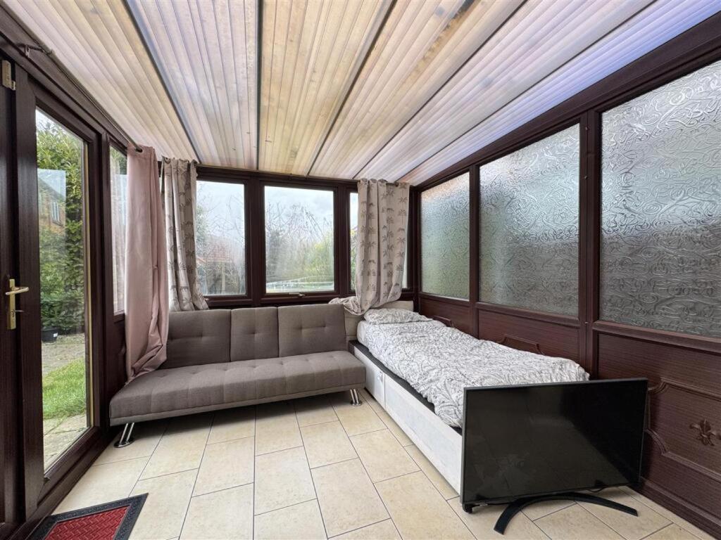 Clove, 3-4 Bed House With Garden, Free Parking, Sleeps 9 In Grays & Chafford Hundred Stifford Extérieur photo
